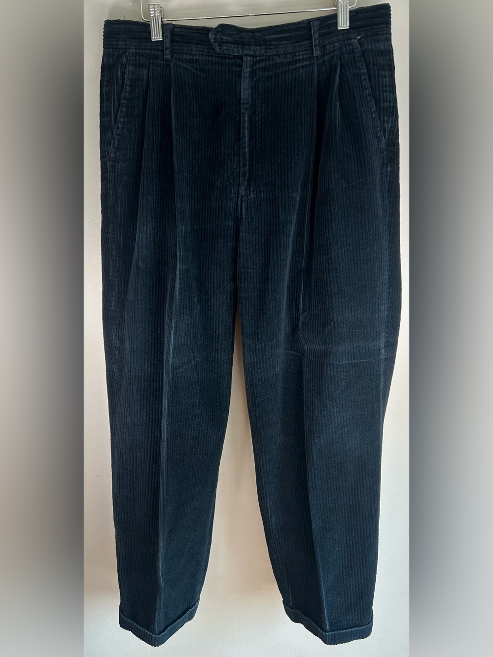 Vintage Sedgewick Men’s Corduroy Pants Size 33X29 Dark Blue Pleated Straight Fit